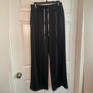 Figs Black High Waisted Salina FORMx Wide Leg - Tall Scrub Pant™ - M - Tall